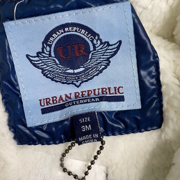 URBAN REPUBLIC Pram Faux Shearling Hood Puffer Bodysuit Size 3M - Picture 4 of 8